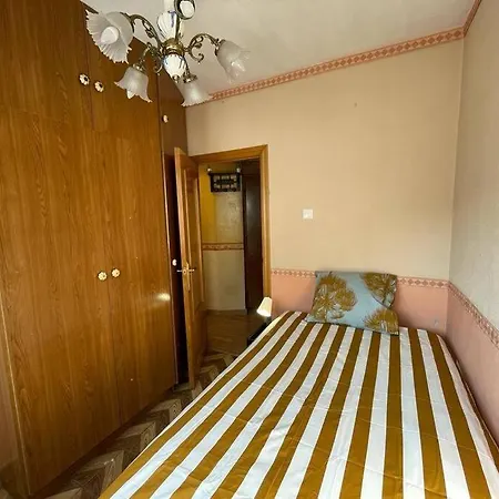Oviedo. Apartamento Sencillo, Luminoso Y Acogedor. شقة اوفيدو
